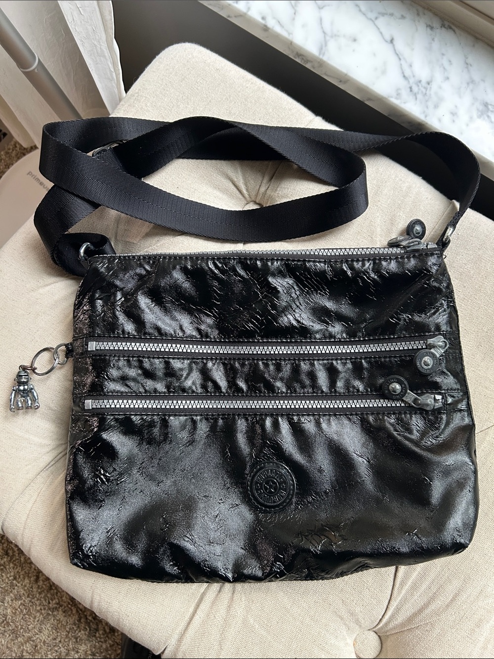 Kipling Black Metallic Shiny Crossbody Dual Zip Front Pockets w/metal Monkey Fob